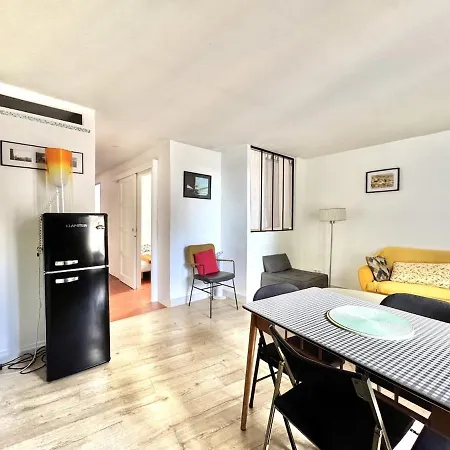 River View, Charming Furnished 2-bedroom 公寓 *
