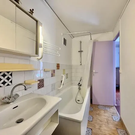 River View, Charming Furnished 2-bedroom * Агд