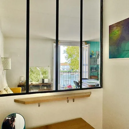 Апартаменты River View, Charming Furnished 2-bedroom Агд